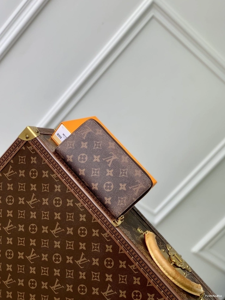 4240 Wallets LX Breathable 0619